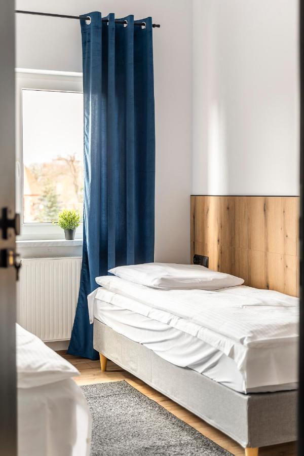 Gems Hostel Глогов Экстерьер фото