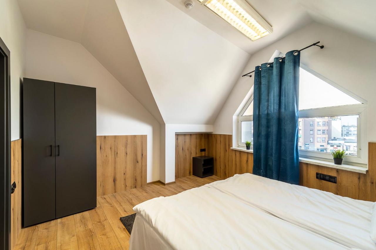 Gems Hostel Глогов Экстерьер фото