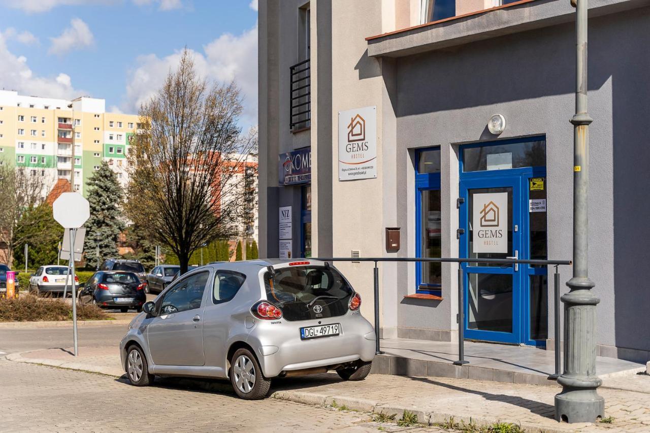 Gems Hostel Глогов Экстерьер фото
